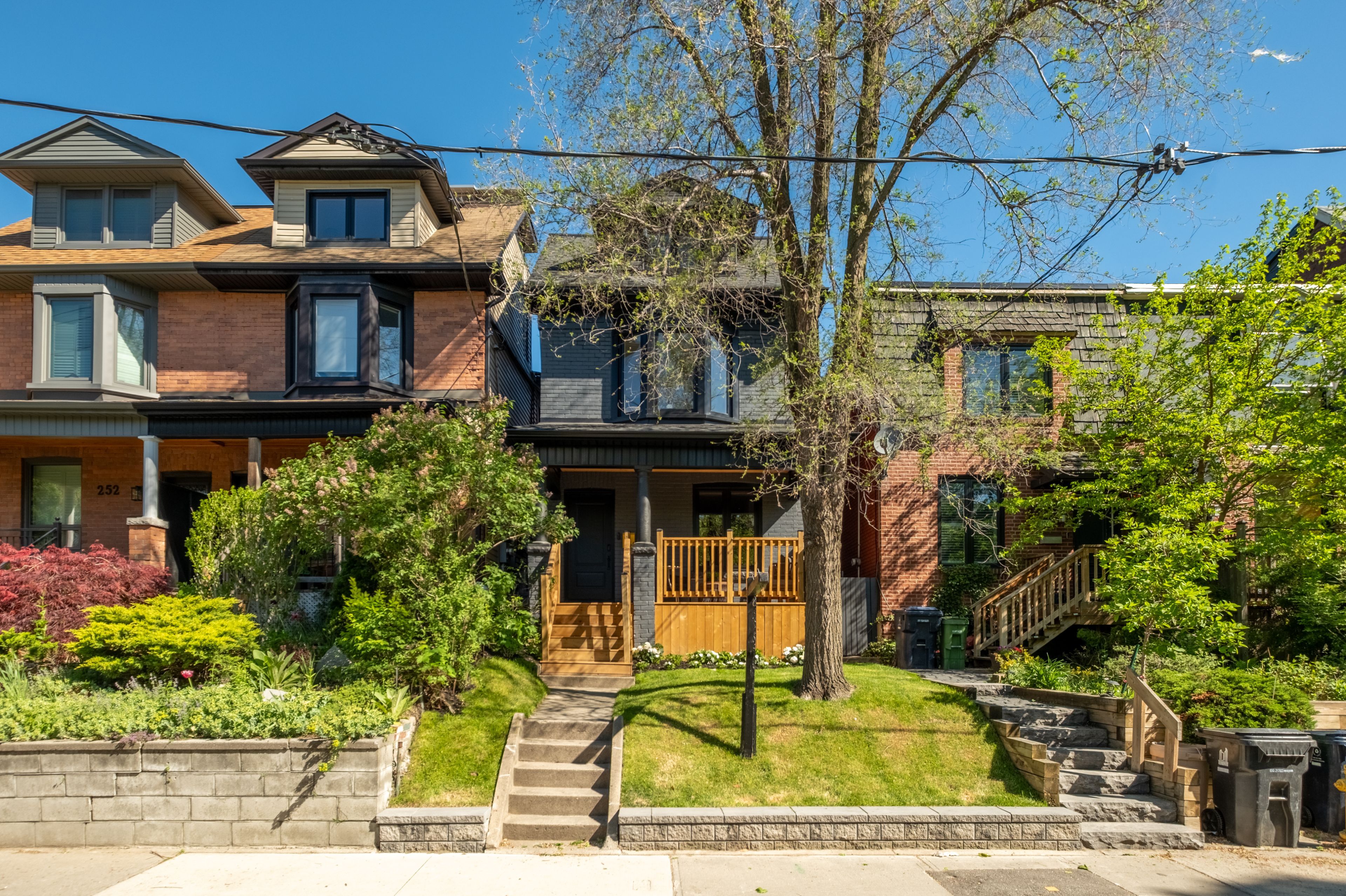 Riverdale listing backdrop